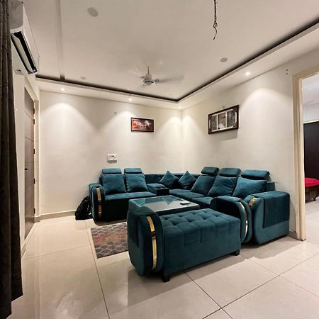 3Bhk Luxury Apartment Zirakpur Exterior photo